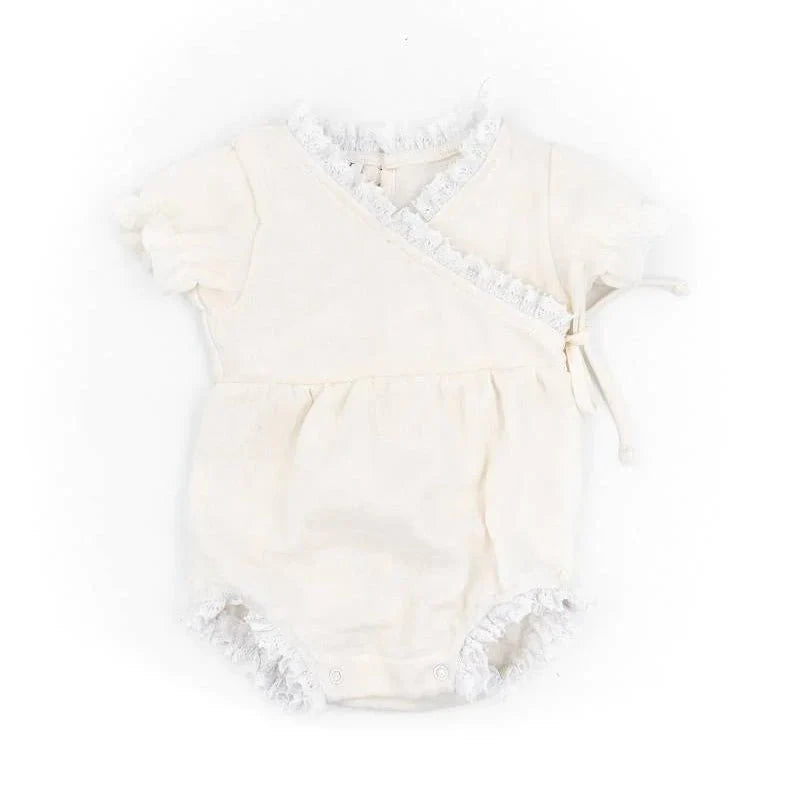 PROMO -40% Bamboom - Pagliaccetto con pizzo in bambù organico - Bianco 6 mesi