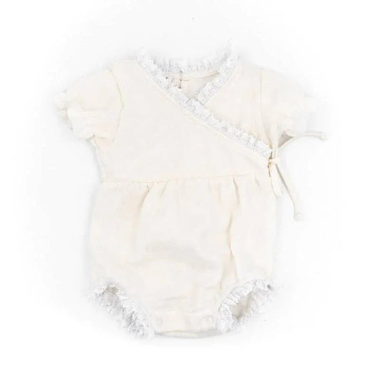 PROMO -40% Bamboom - Pagliaccetto con pizzo in bambù organico - Bianco 6 mesi
