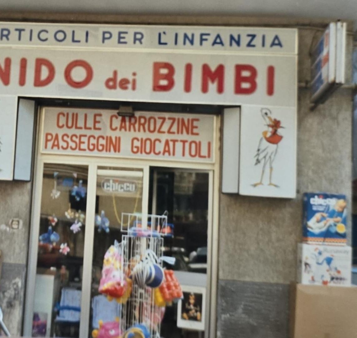L'insegna con le cicogne